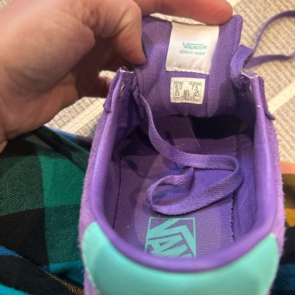 Purple/Teal size 7.5 Gum Sole - Picture 8 of 8